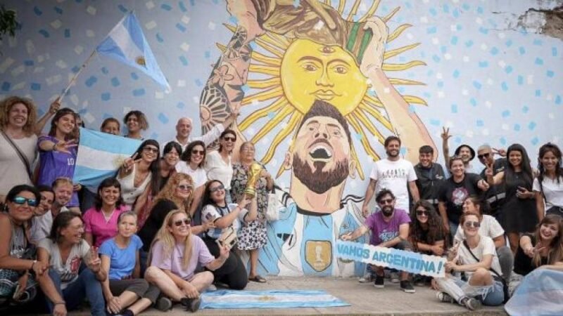 Quilmes: Inauguran mural de Lionel Messi con la copa del mundo